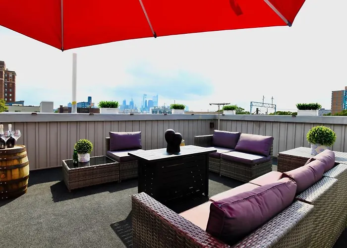Yanne\'S Place - Roof-Patio, Workspace, Cityview